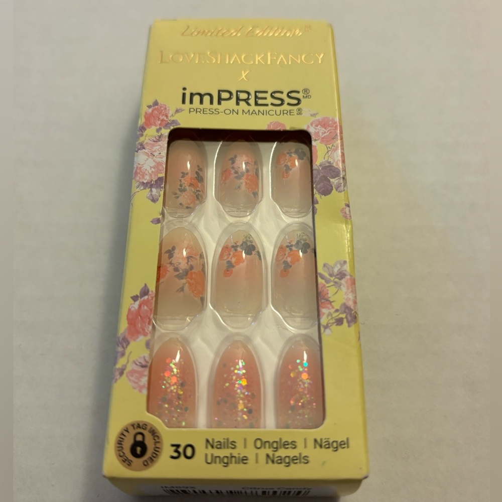 NWT KISS LIMITED EDITION NAILS
